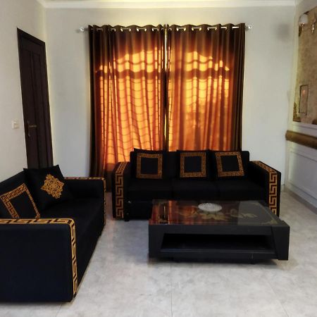 Appartamento Furnished Private Ground Floor - Pasha House Lahore Esterno foto