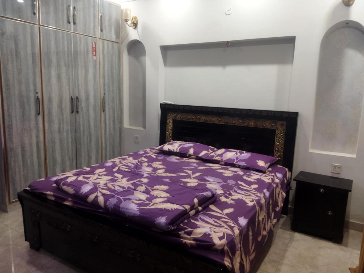 Appartamento Furnished Private Ground Floor - Pasha House Lahore Esterno foto