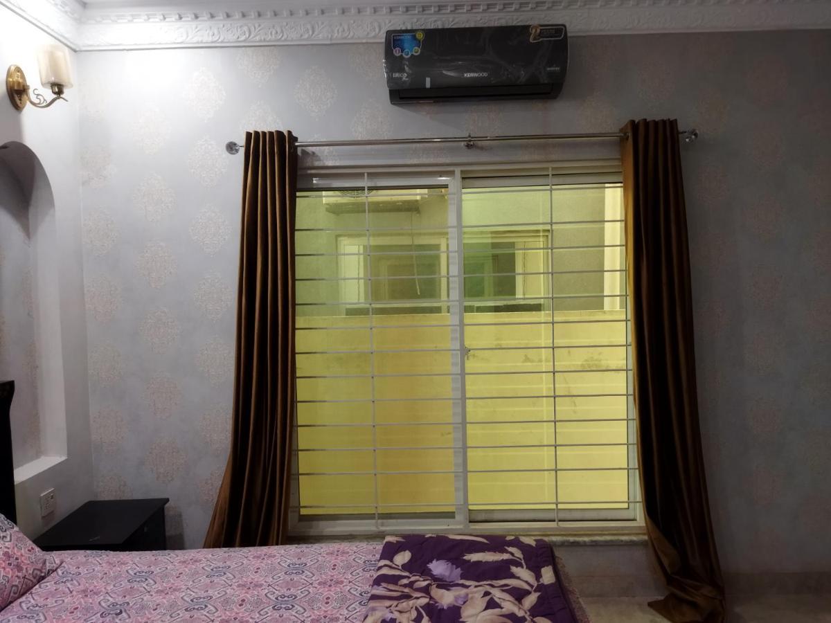 Appartamento Furnished Private Ground Floor - Pasha House Lahore Esterno foto